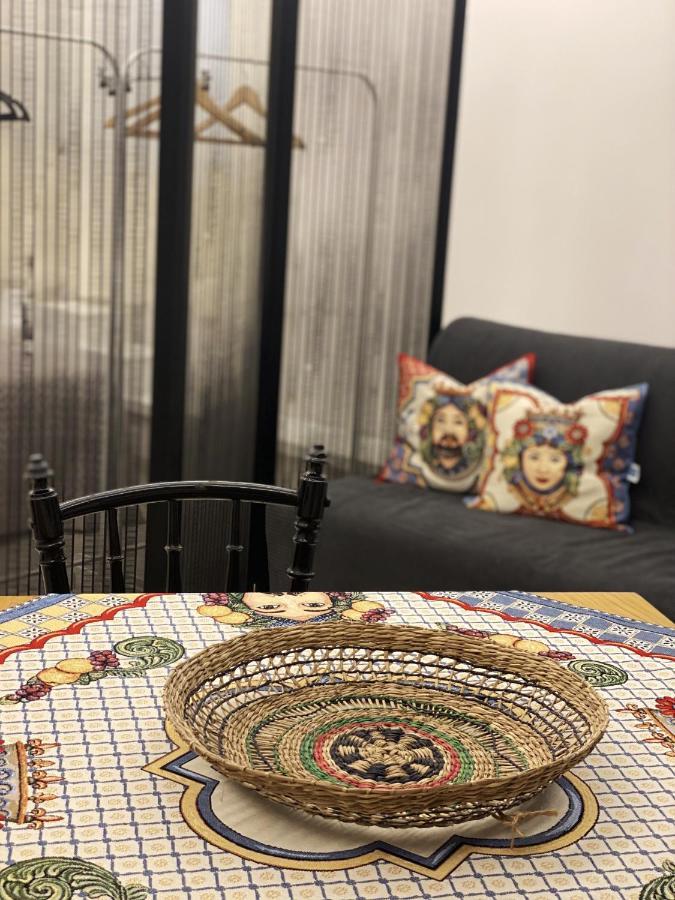 Emanuele Domus Apartment Катанія Екстер'єр фото