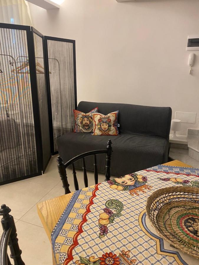 Emanuele Domus Apartment Катанія Екстер'єр фото