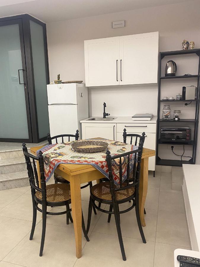 Emanuele Domus Apartment Катанія Екстер'єр фото